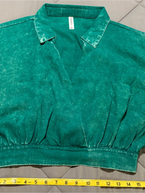 Zenana Outfitters Tops - Zenana Washed Linen Wrap Crop Top in Kelly Green Sz Lg NWOT